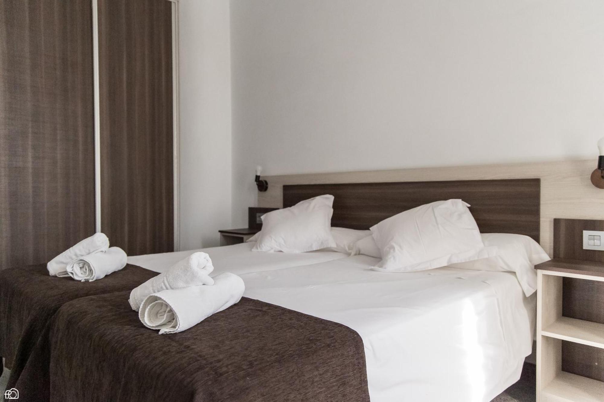 Meson Hostal La Cabana Medellín Esterno foto